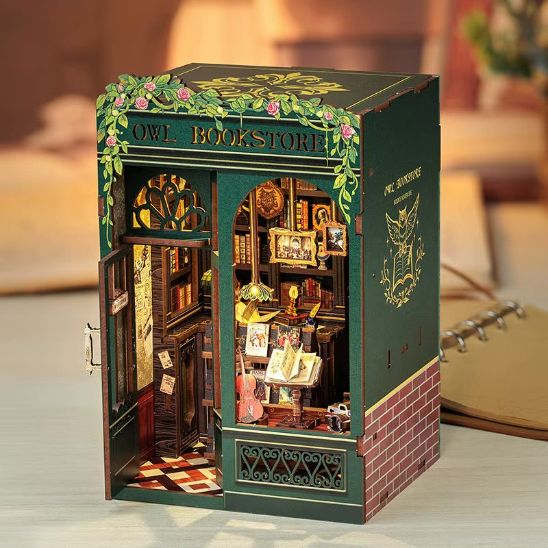 Owl's Bookstore Book Nook